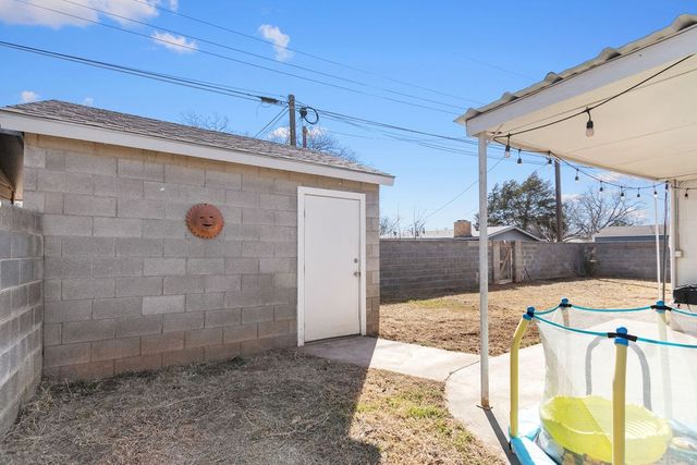 905 NW Ave. L, Andrews, TX 79714