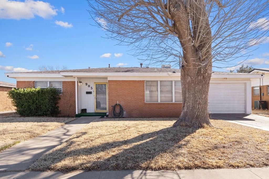 905 NW Ave. L, Andrews, TX 79714