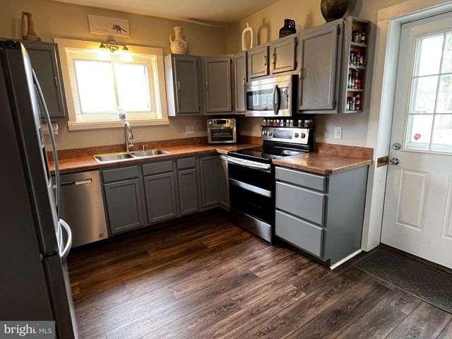 12 S LAUREL STREET, Millville, NJ 08332