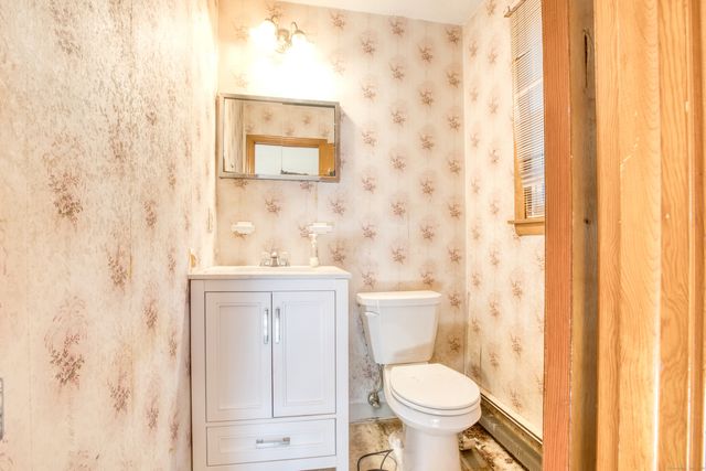41 Florence Road, Bloomfield, CT 06002