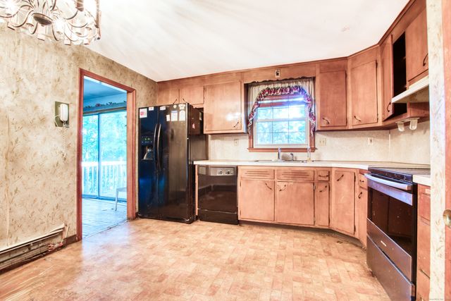 41 Florence Road, Bloomfield, CT 06002