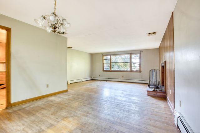 41 Florence Road, Bloomfield, CT 06002