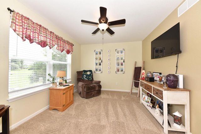 N8001 Woodland COURT, Ixonia, WI 53036