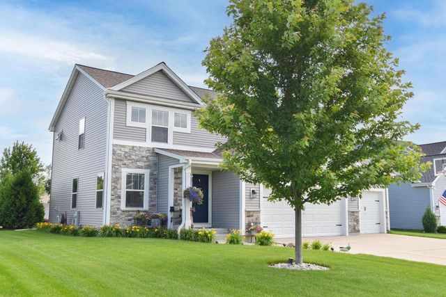 N8001 Woodland COURT, Ixonia, WI 53036