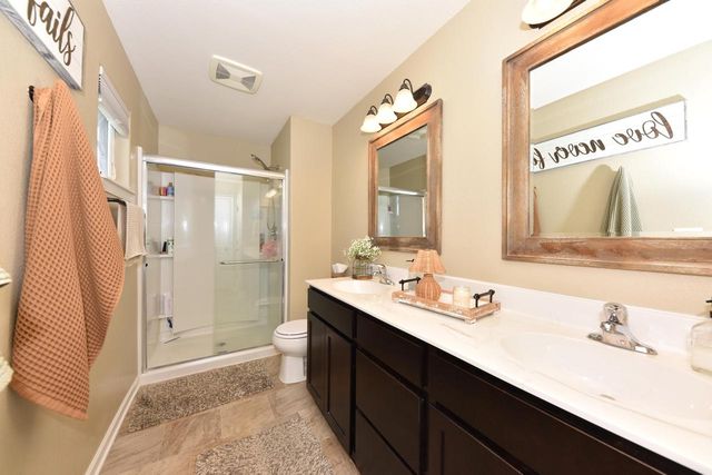 N8001 Woodland COURT, Ixonia, WI 53036