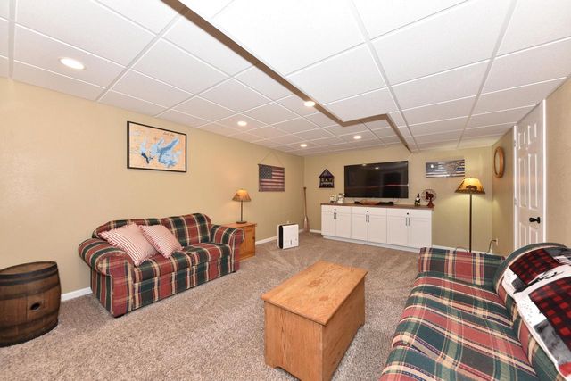 N8001 Woodland COURT, Ixonia, WI 53036