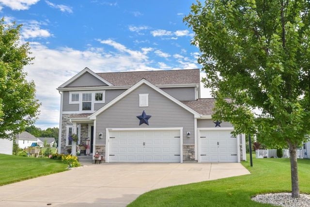 N8001 Woodland COURT, Ixonia, WI 53036