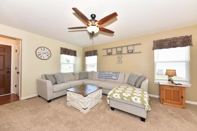 N8001 Woodland COURT, Ixonia, WI 53036