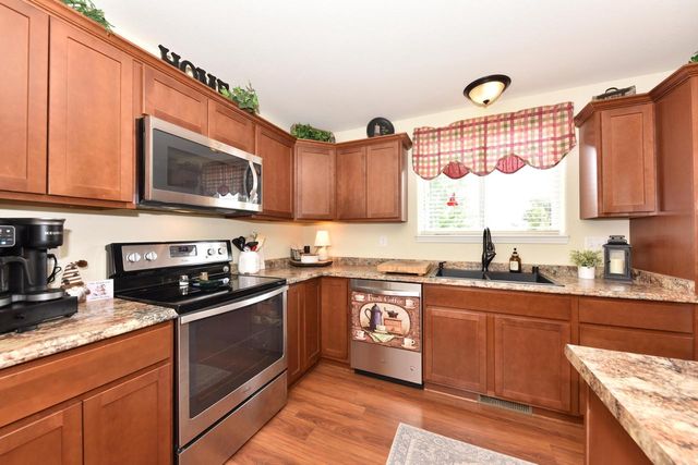 N8001 Woodland COURT, Ixonia, WI 53036