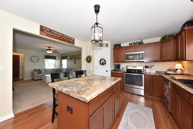 N8001 Woodland COURT, Ixonia, WI 53036