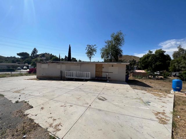 1675 N 2nd Street, El Cajon, CA 92021