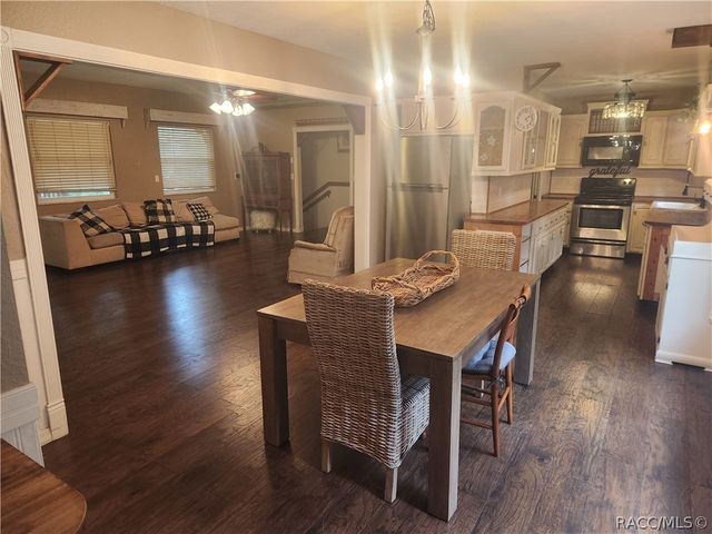 7346 W Dunklin Street, Dunnellon, FL 34433