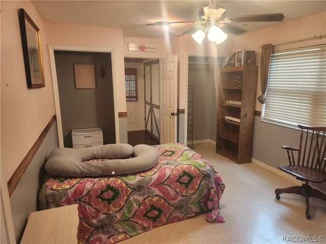 7346 W Dunklin Street, Dunnellon, FL 34433
