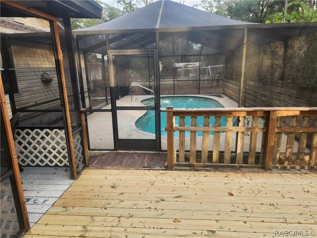 7346 W Dunklin Street, Dunnellon, FL 34433