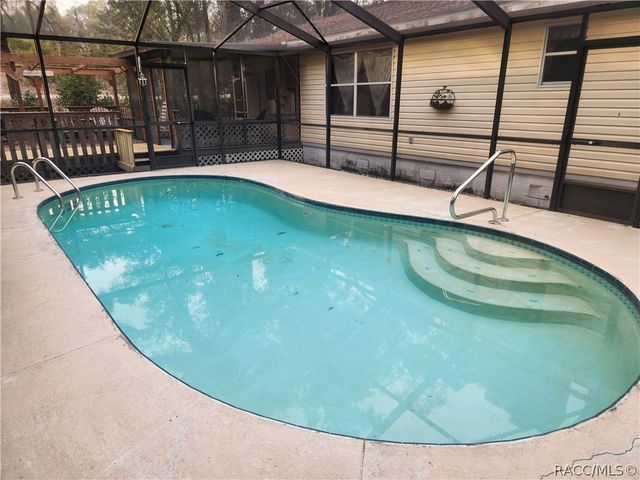7346 W Dunklin Street, Dunnellon, FL 34433