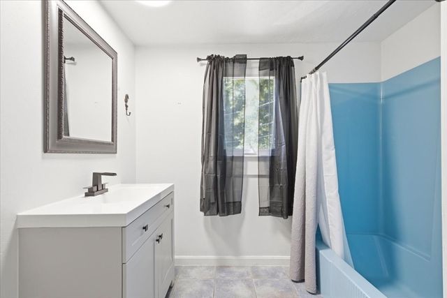 83 Hillside Dr, Plymouth, MA 02360