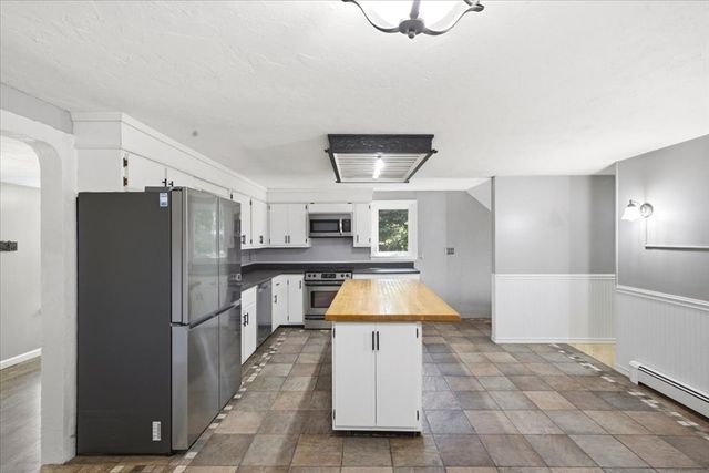 83 Hillside Dr, Plymouth, MA 02360