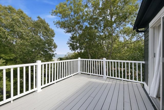 83 Hillside Dr, Plymouth, MA 02360