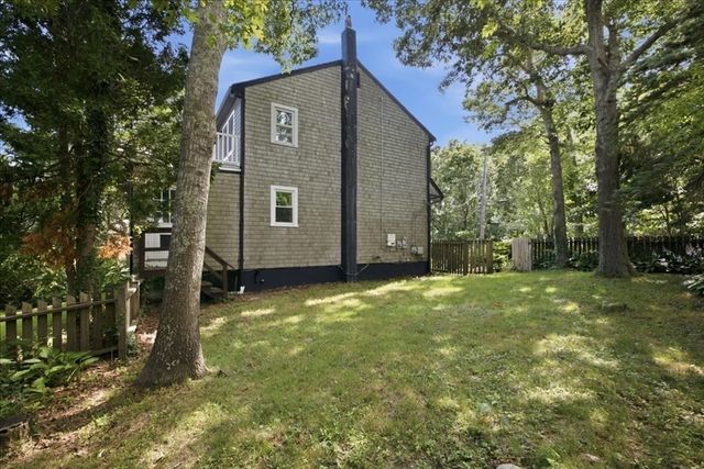 83 Hillside Dr, Plymouth, MA 02360