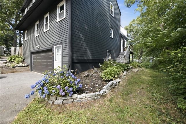 83 Hillside Dr, Plymouth, MA 02360
