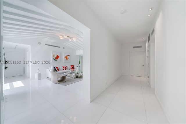 475 Woodcrest Rd, Key Biscayne, FL 33149