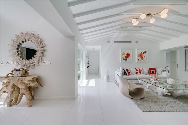 475 Woodcrest Rd, Key Biscayne, FL 33149