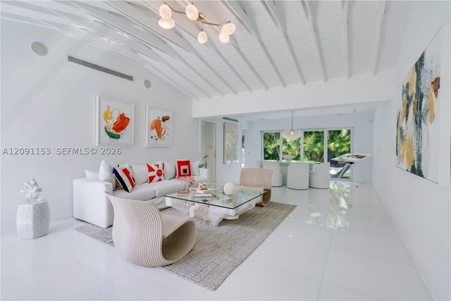 475 Woodcrest Rd, Key Biscayne, FL 33149