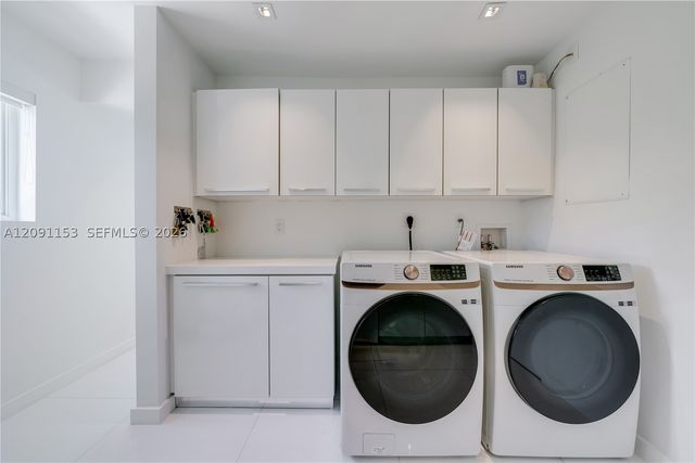 475 Woodcrest Rd, Key Biscayne, FL 33149
