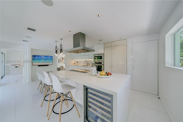 475 Woodcrest Rd, Key Biscayne, FL 33149