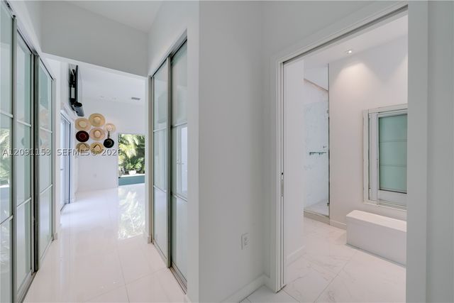 475 Woodcrest Rd, Key Biscayne, FL 33149