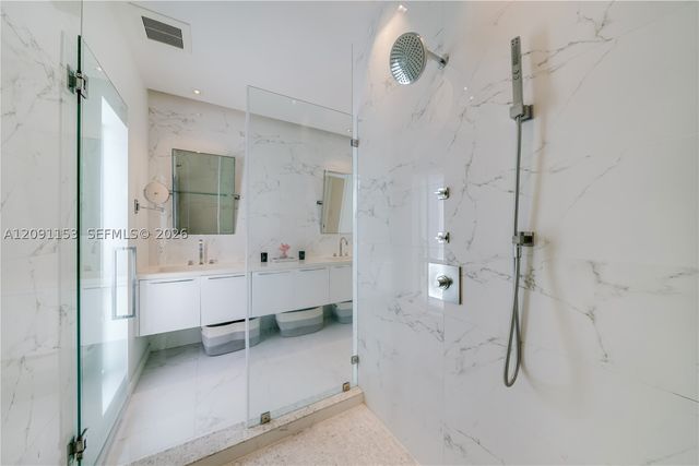 475 Woodcrest Rd, Key Biscayne, FL 33149