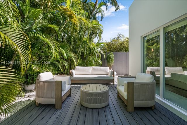 475 Woodcrest Rd, Key Biscayne, FL 33149