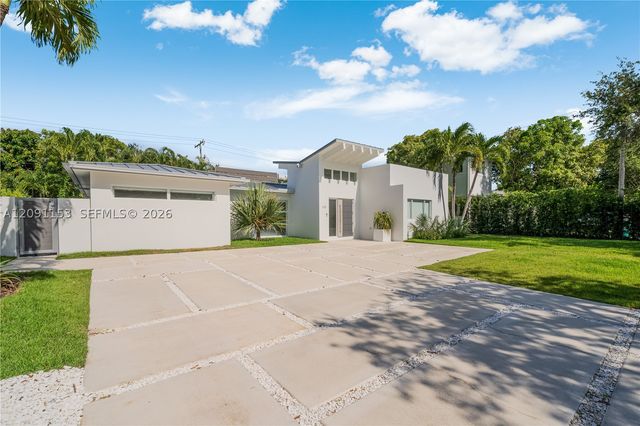 475 Woodcrest Rd, Key Biscayne, FL 33149