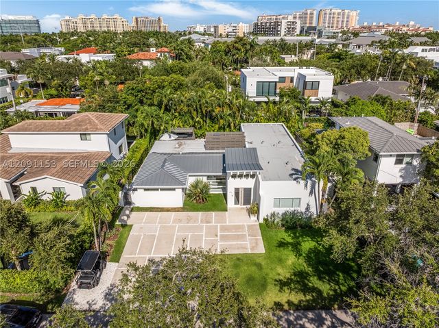 475 Woodcrest Rd, Key Biscayne, FL 33149