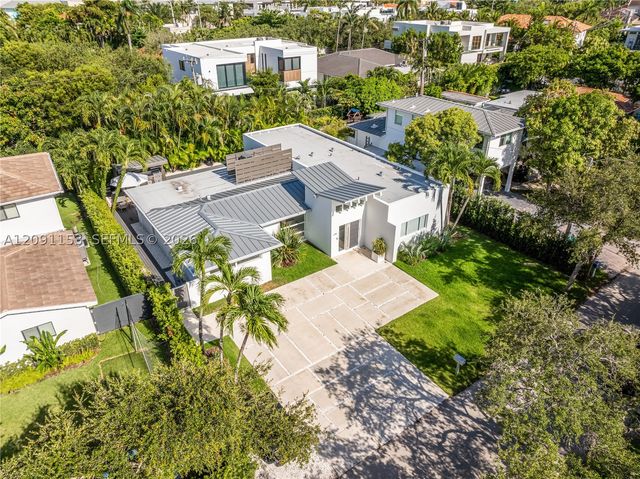 475 Woodcrest Rd, Key Biscayne, FL 33149