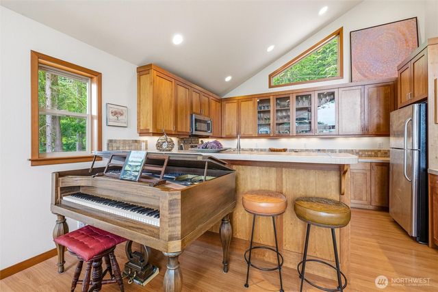 2986 Hales Passage Drive, Lummi Island, WA 98262