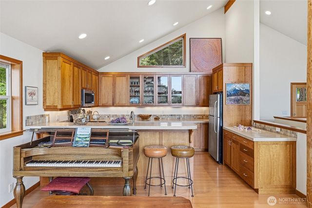 2986 Hales Passage Drive, Lummi Island, WA 98262