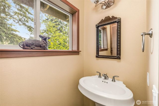 2986 Hales Passage Drive, Lummi Island, WA 98262