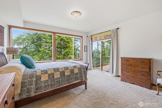 2986 Hales Passage Drive, Lummi Island, WA 98262