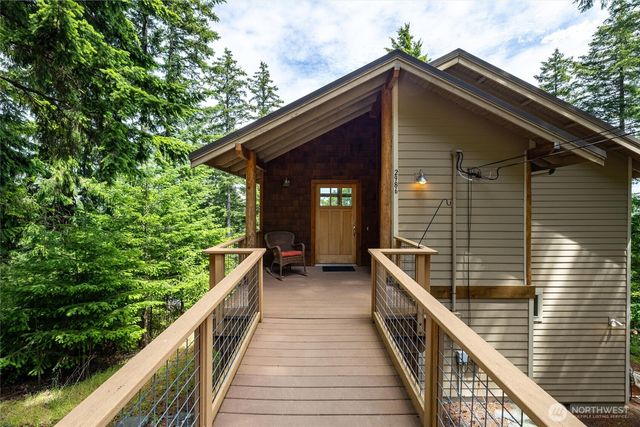 2986 Hales Passage Drive, Lummi Island, WA 98262