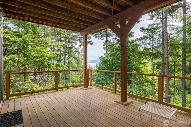 2986 Hales Passage Drive, Lummi Island, WA 98262