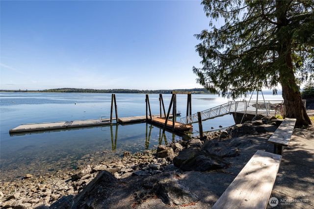 2986 Hales Passage Drive, Lummi Island, WA 98262