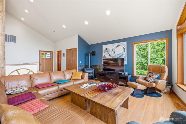2986 Hales Passage Drive, Lummi Island, WA 98262