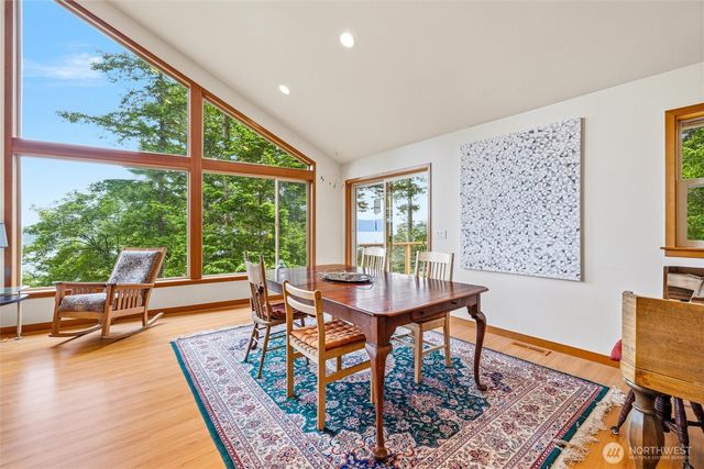2986 Hales Passage Drive, Lummi Island, WA 98262