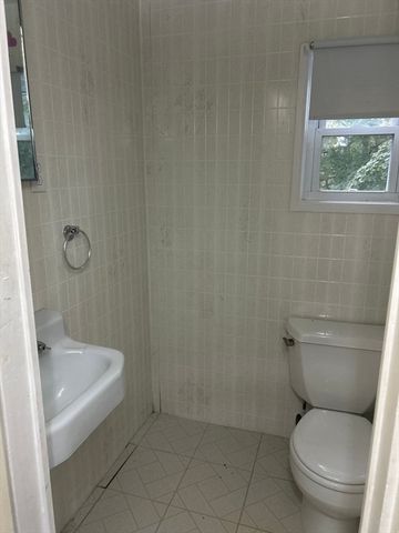 5 Baker St 1, Foxboro, MA 02035