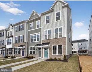 4945 DUNHAVEN DR, Fredericksburg, VA 22408