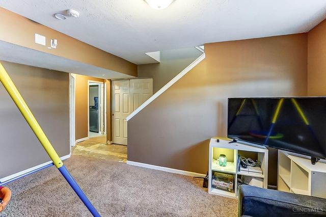 6828 Torrington Drive, Franklin Twp, OH 45005