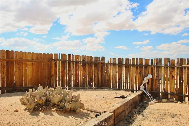 1910 Artesia Avenue, Landers, CA 92285