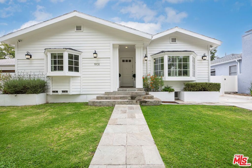 1908 S Durango Avenue, Los Angeles, CA 90034