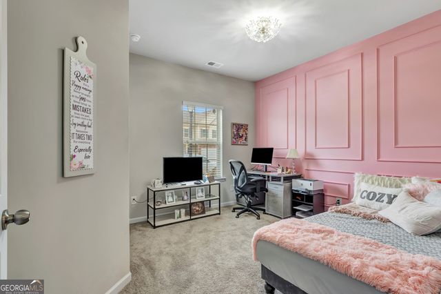 124 Thomaston Street, Newnan, GA 30263